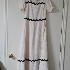 Maxi Dress Cream Color with Black Accents